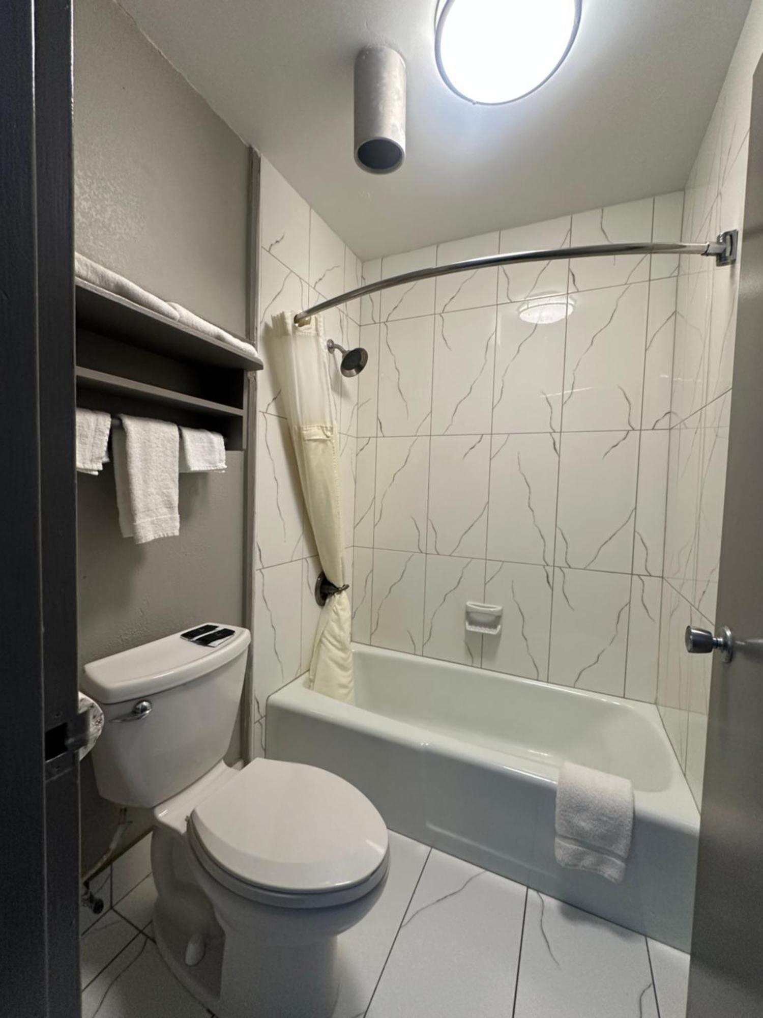 Executive Inn Locust Grove By Capital O Exterior foto