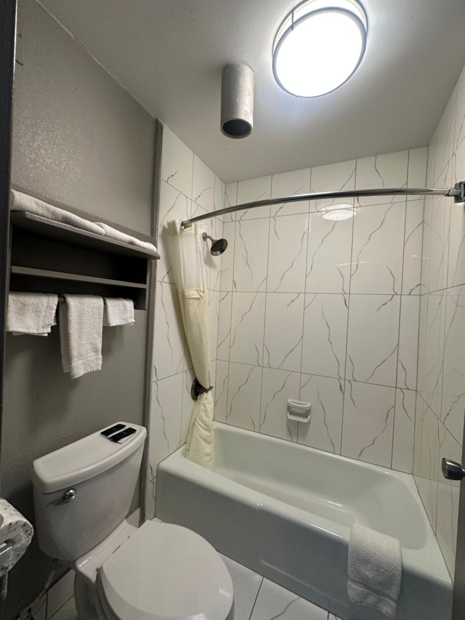Executive Inn Locust Grove By Capital O Exterior foto